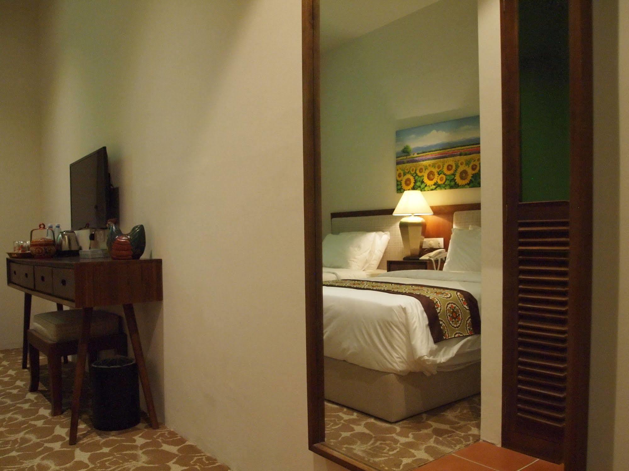 Kapitan Kongsi Boutique Hotel Malacca Exteriör bild